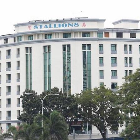 Stallions Suites Penang Jelutong Εξωτερικό φωτογραφία