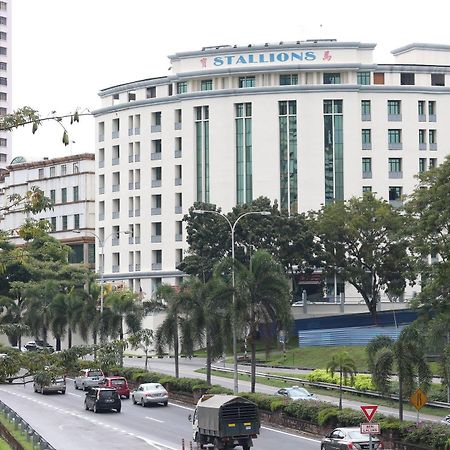Stallions Suites Penang Jelutong Εξωτερικό φωτογραφία
