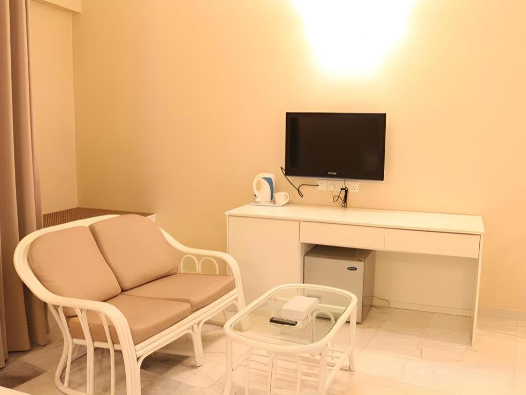 Stallions Suites Penang Jelutong Εξωτερικό φωτογραφία