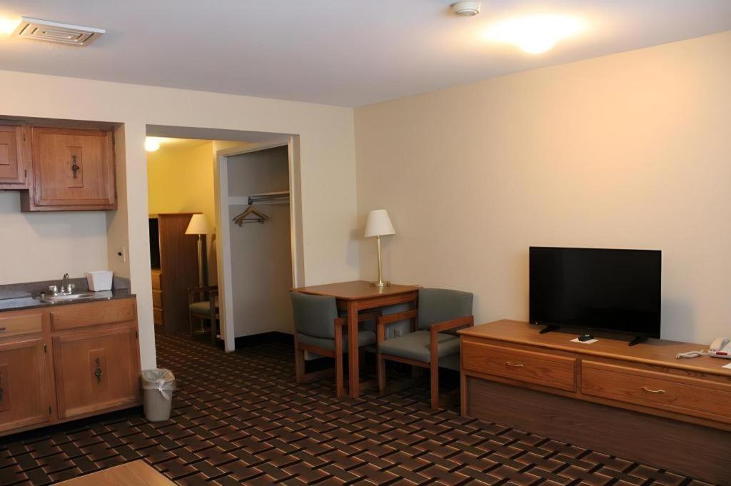 Stallions Suites Penang Jelutong Εξωτερικό φωτογραφία