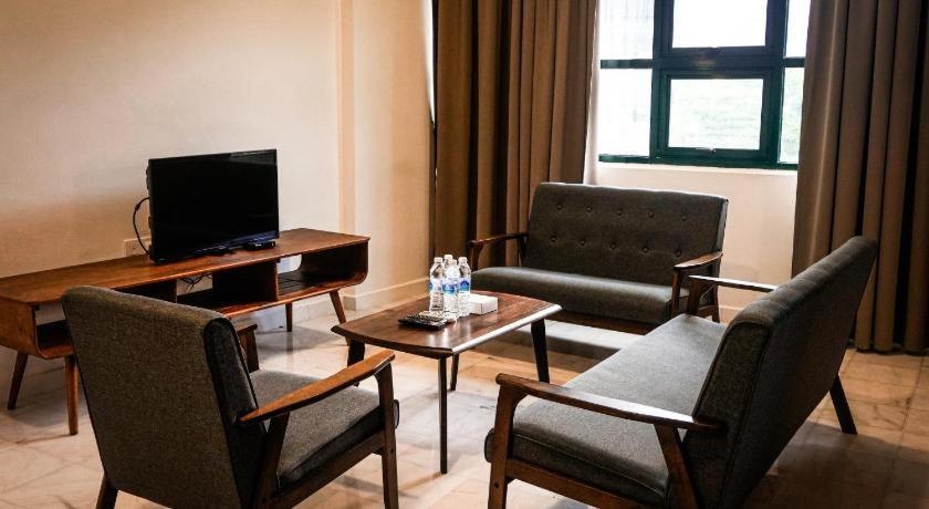 Stallions Suites Penang Jelutong Εξωτερικό φωτογραφία