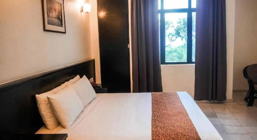 Stallions Suites Penang Jelutong Εξωτερικό φωτογραφία