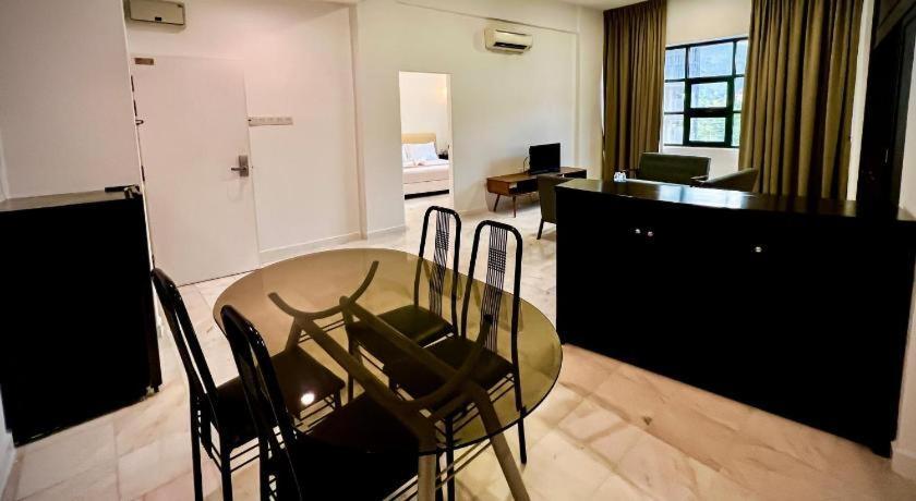 Stallions Suites Penang Jelutong Εξωτερικό φωτογραφία