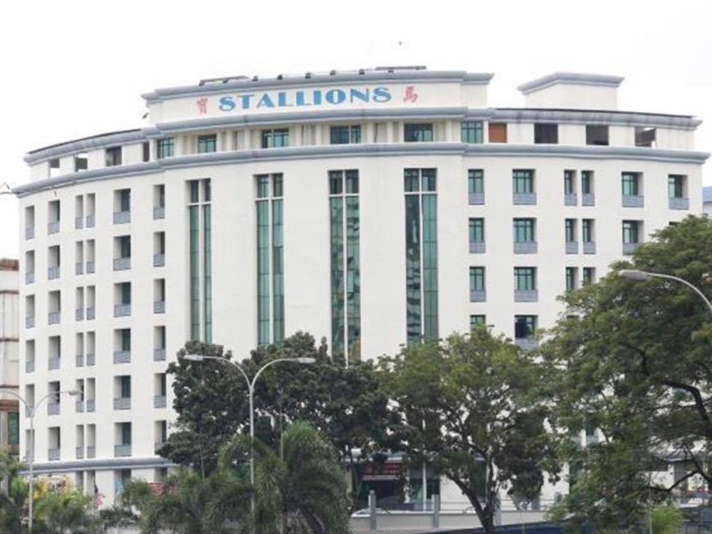 Stallions Suites Penang Jelutong Εξωτερικό φωτογραφία