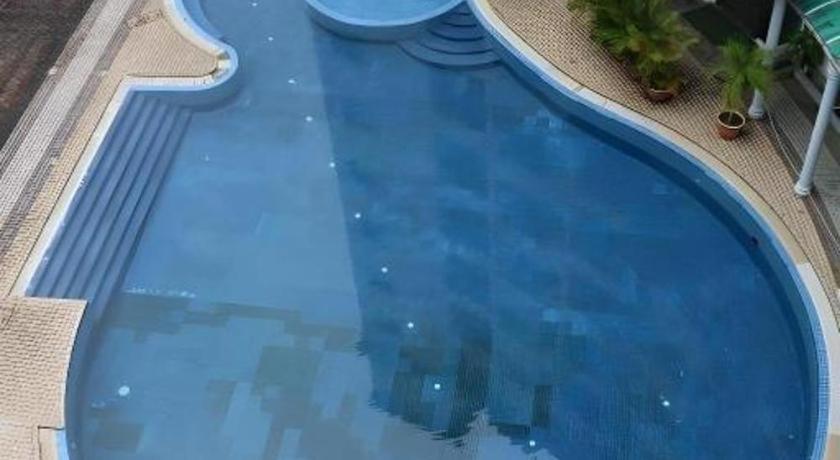Stallions Suites Penang Jelutong Εξωτερικό φωτογραφία