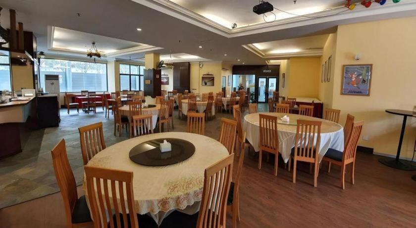 Stallions Suites Penang Jelutong Εξωτερικό φωτογραφία