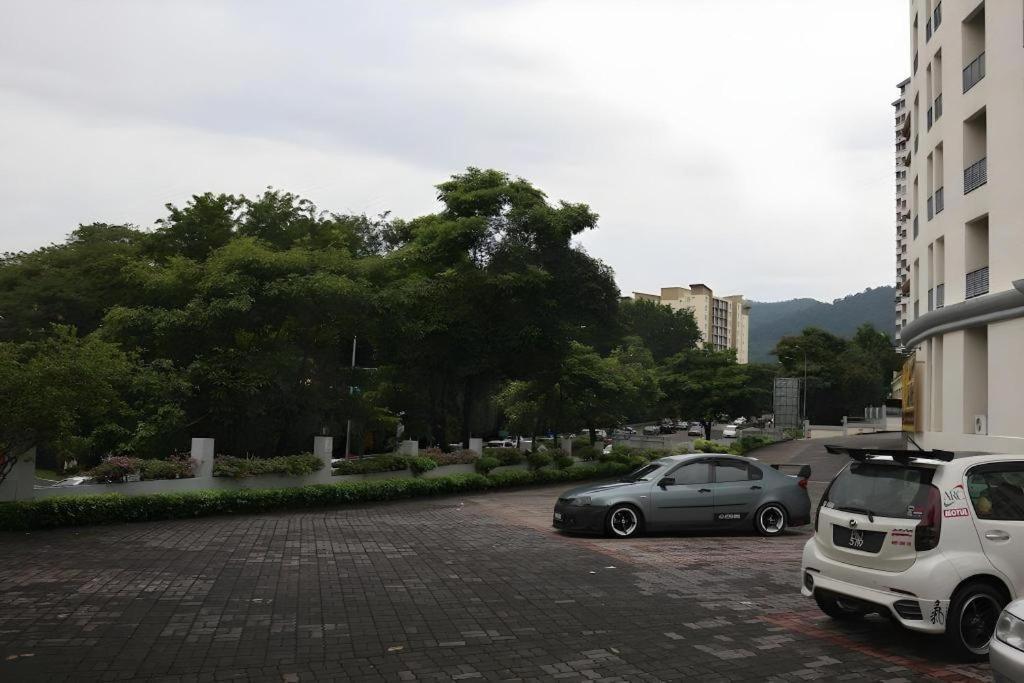 Stallions Suites Penang Jelutong Εξωτερικό φωτογραφία